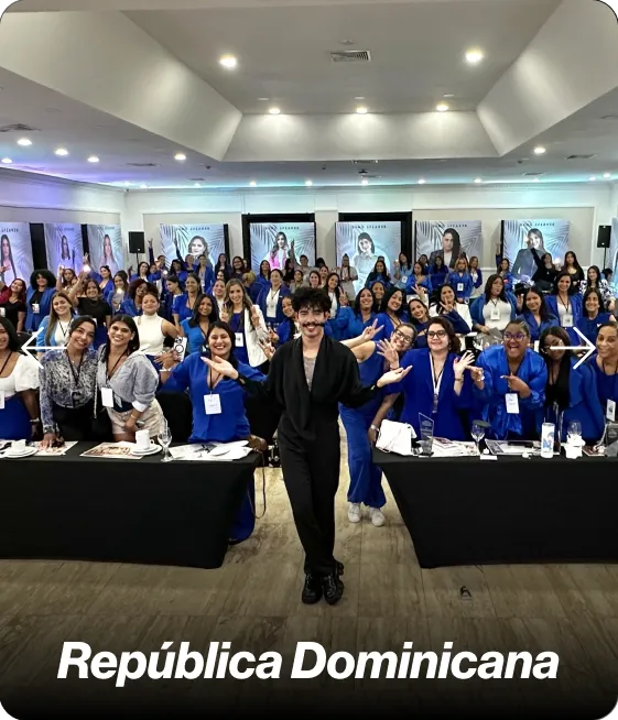 Lucas Cupertino em evento de micropigmentação